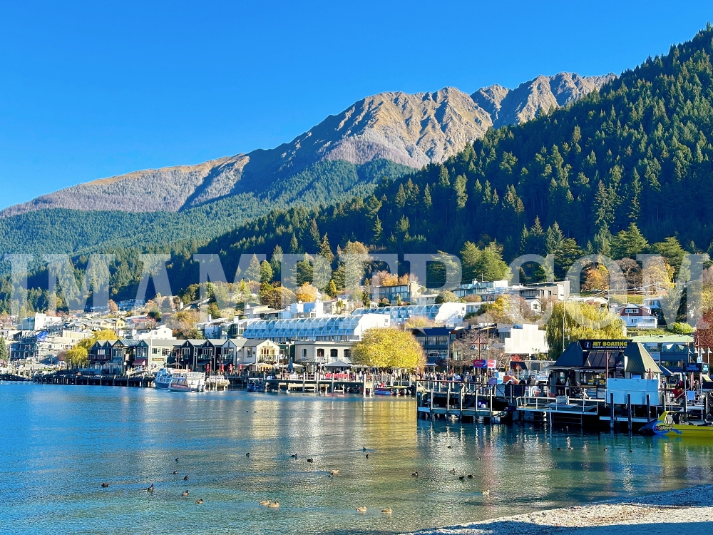 皇后鎮湖畔與瓦卡蒂普湖（Lake Wakatipu）景觀
